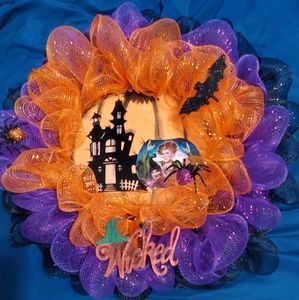 Hocus pocus holiday wreath